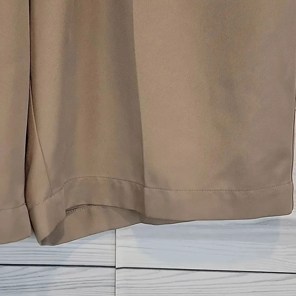 Nike Golf Men's Flat Front Shorts - Tan Size 40